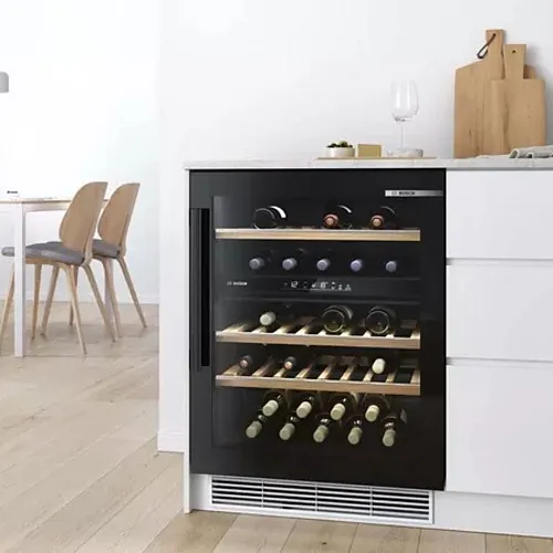 Vinoteca empotrada en la cocina